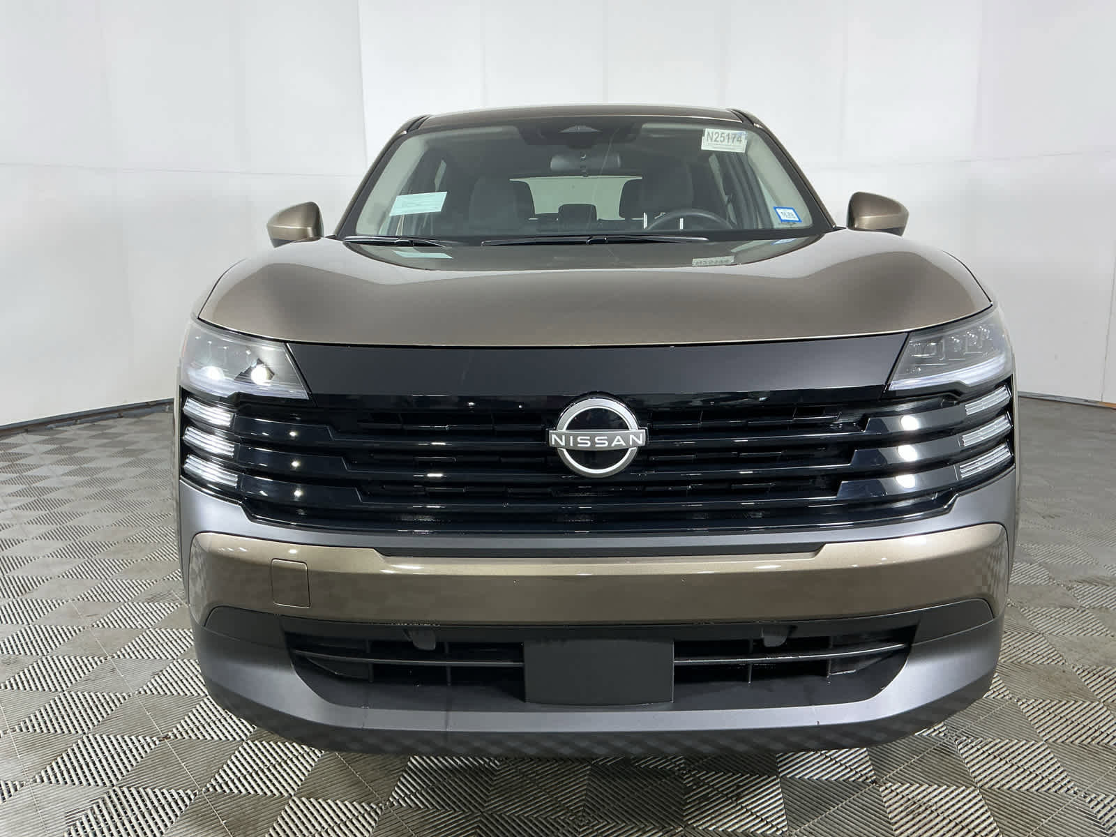 New 2025 Nissan Kicks SV image 2