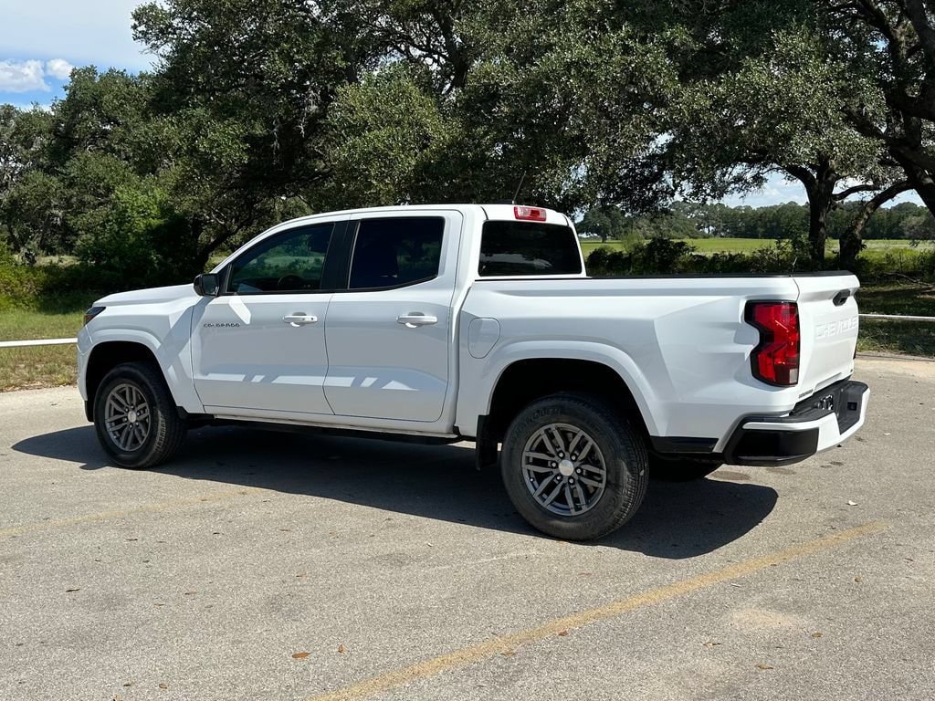 Used 2023 Chevrolet Colorado LT RWD image 7