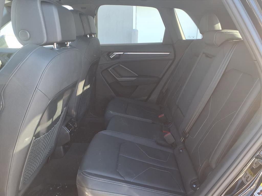Used 2024 Audi Q3 2.0T Premium Plus w/ Premium Plus Package image 21