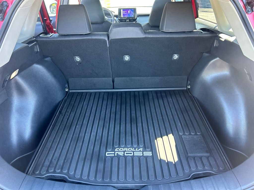 Certified 2025 Toyota Corolla Cross LE AWD/4WD image 26