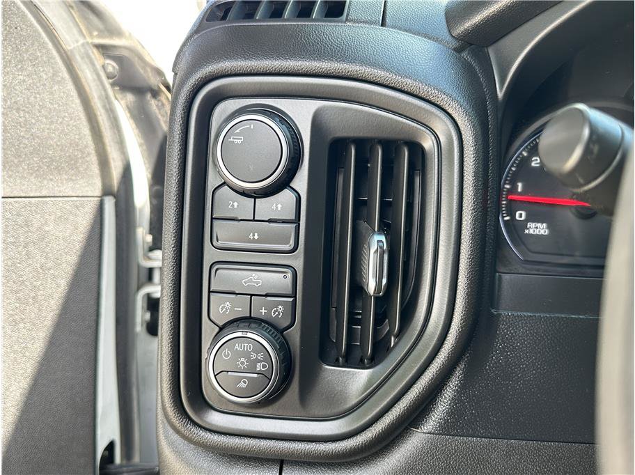Used 2021 Chevrolet Silverado 2500 Custom w/ Custom Value Package AWD/4WD image 28