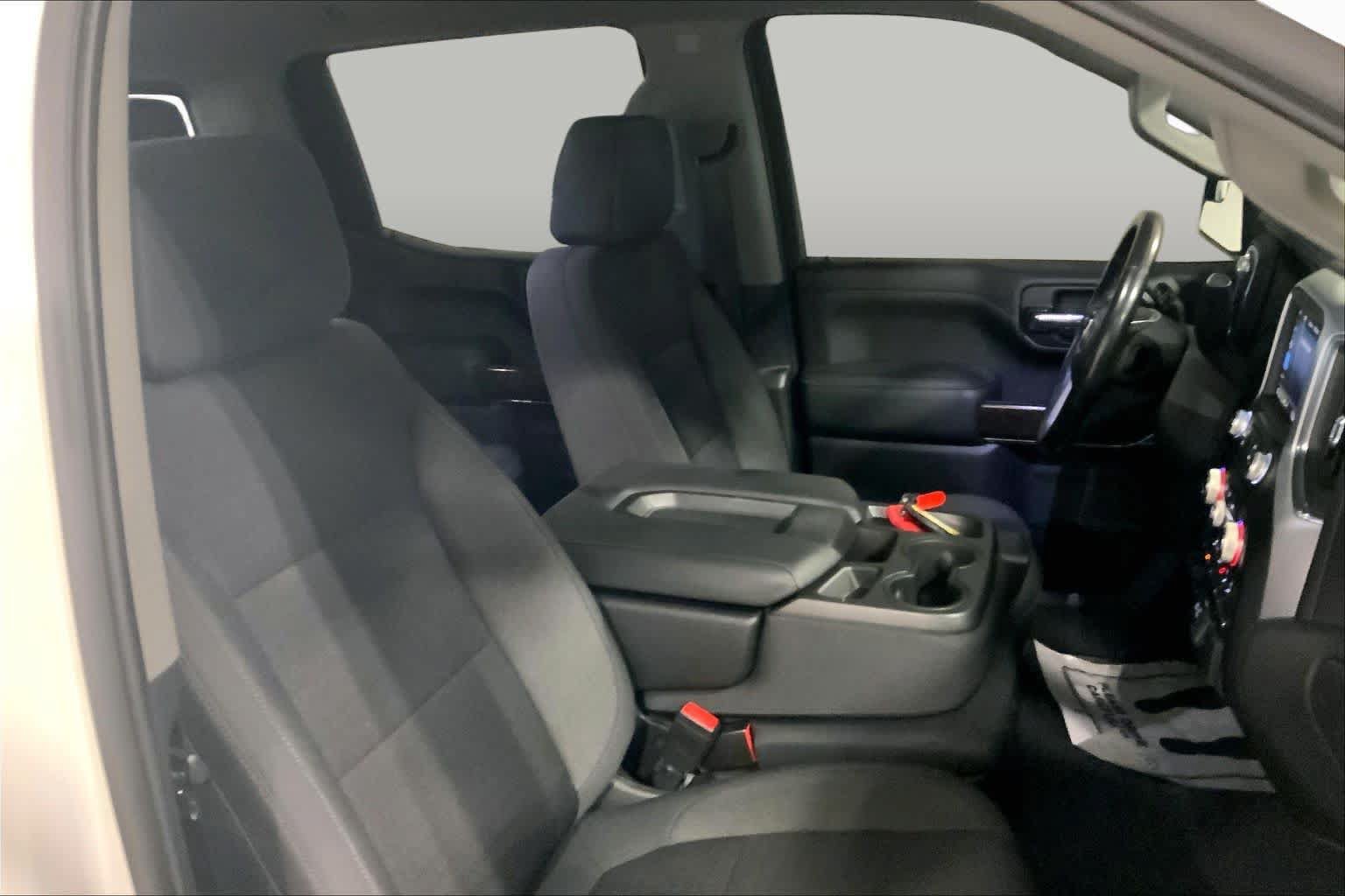 Used 2021 GMC Sierra 1500 SLE w/ X31 Off-Road Package AWD/4WD image 9