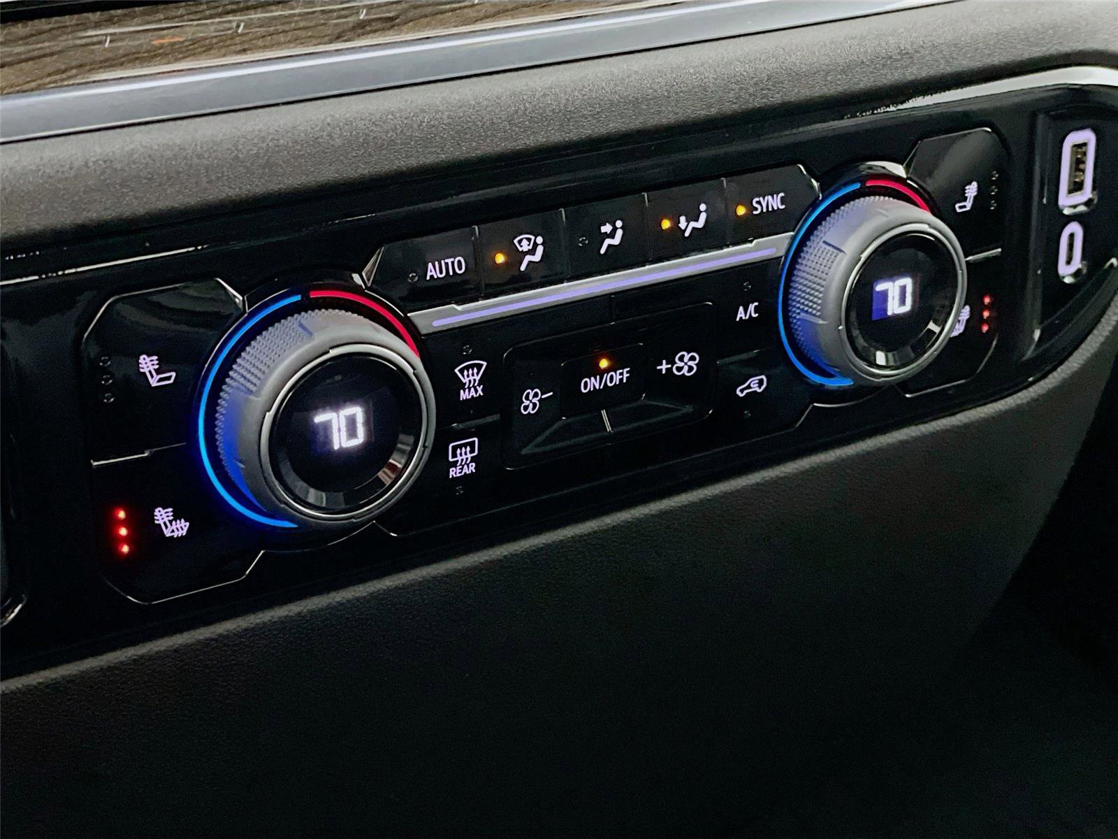 Used 2025 Chevrolet Silverado 2500 LT w/ Safety Package image 19