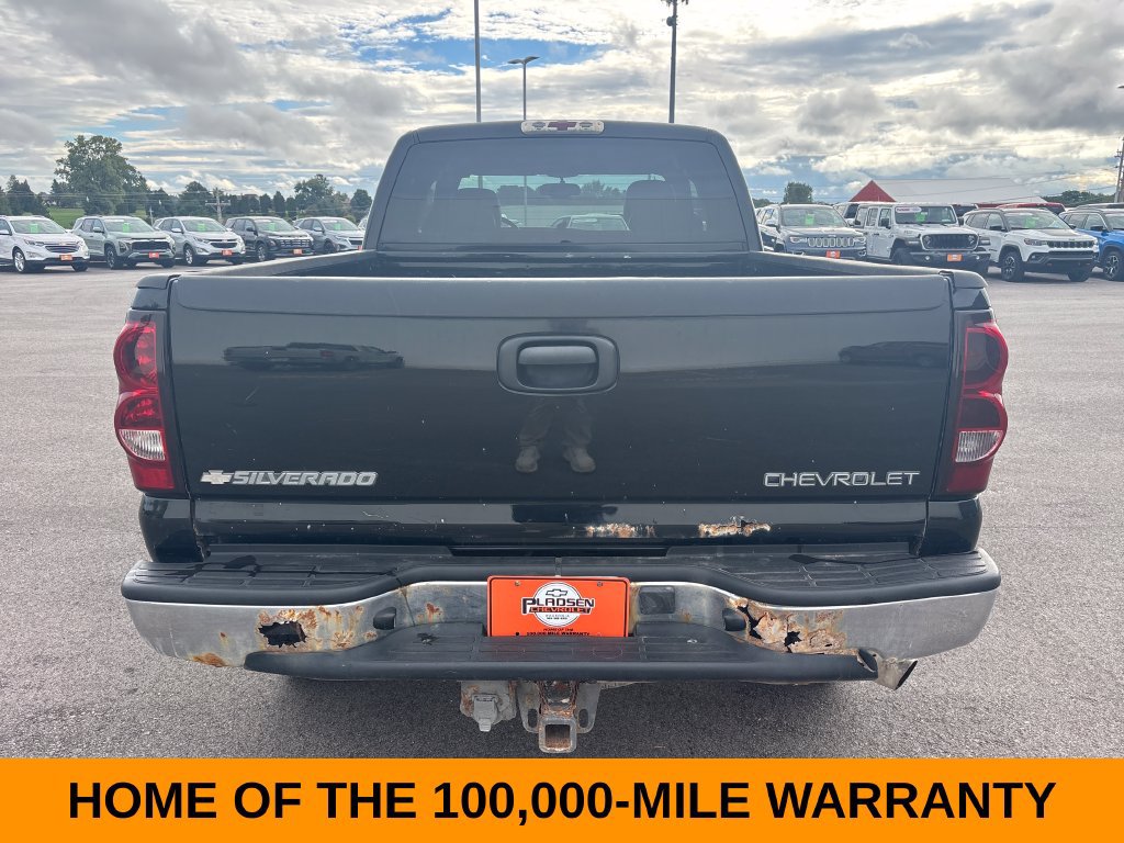 Used 2004 Chevrolet Silverado 2500 LT AWD/4WD image 4