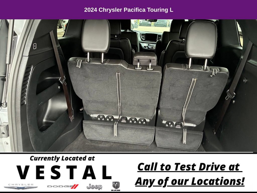 Used 2024 Chrysler Pacifica Touring-L w/ S Appearance Package FWD image 10