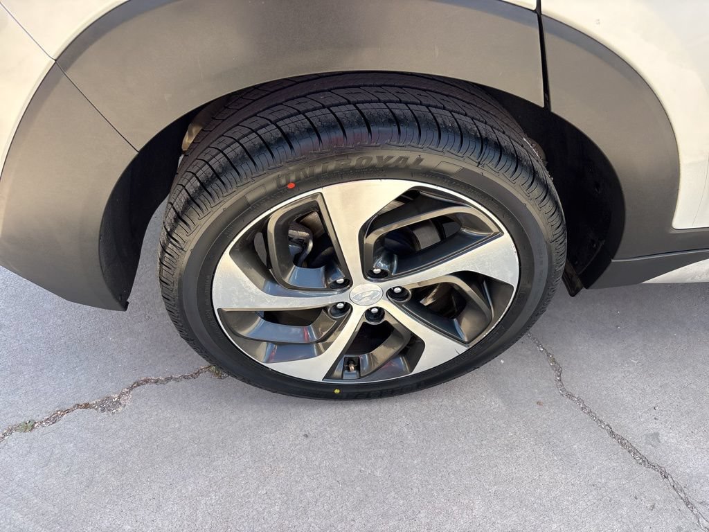 Used 2018 Hyundai Tucson Limited FWD image 11
