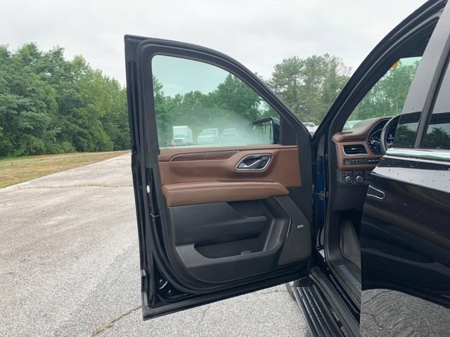 Used 2024 Chevrolet Tahoe High Country w/ Advanced Technology Package AWD/4WD image 23