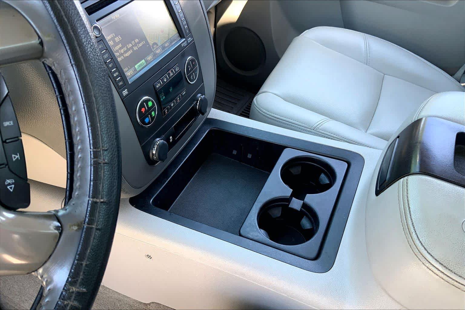 Used 2014 GMC Sierra 2500 SLT w/ Suspension Package, Off-Road AWD/4WD image 16