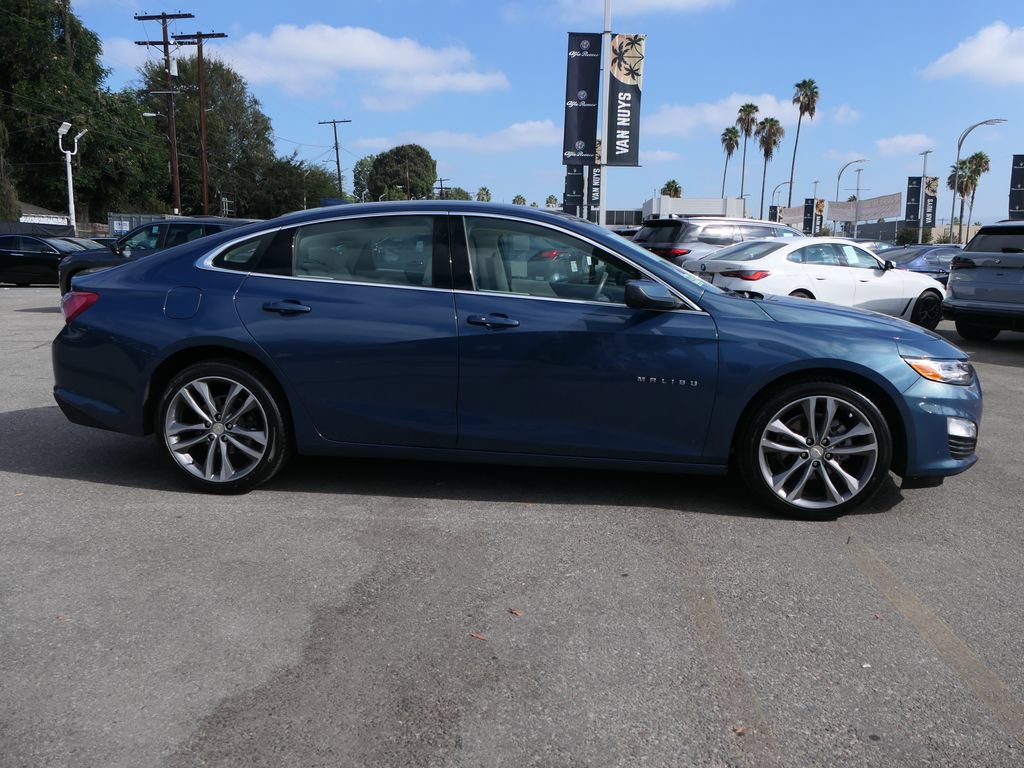Used 2024 Chevrolet Malibu LT FWD image 2