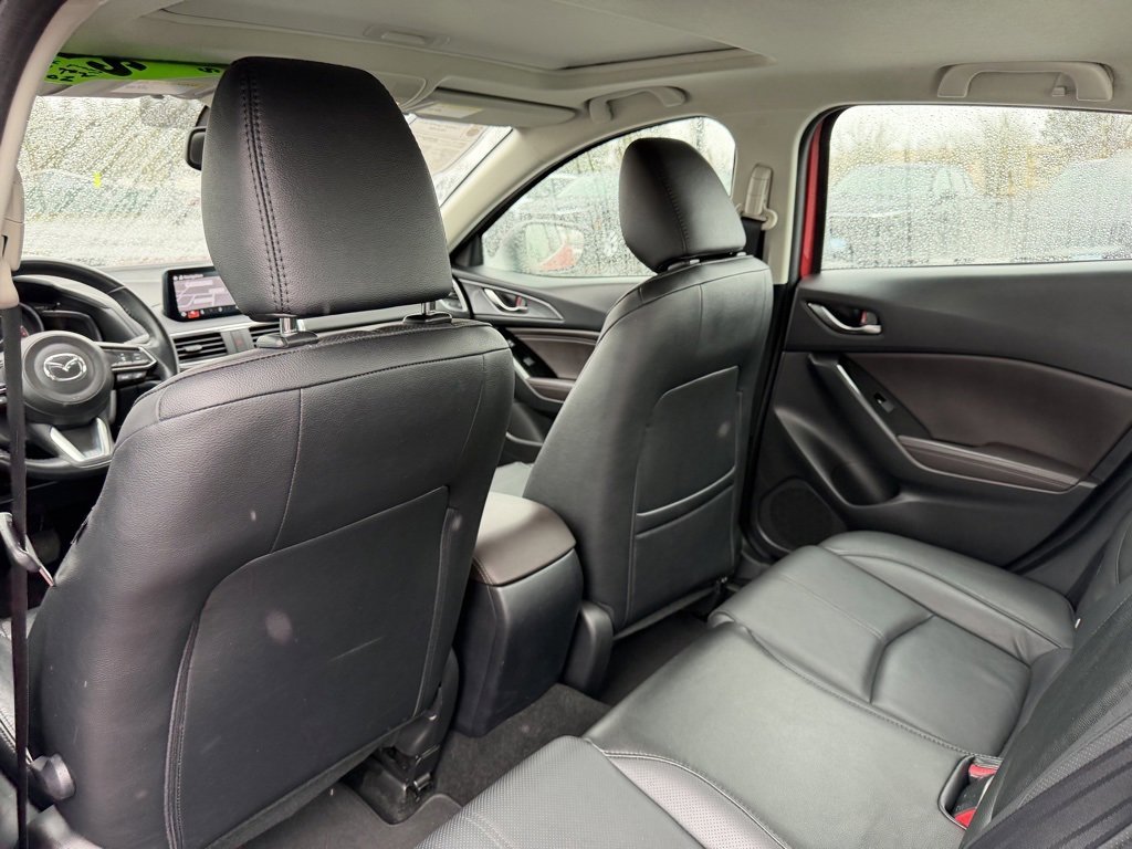 Used 2018 MAZDA MAZDA3 Grand Touring w/ Premium Equipment Package image 32