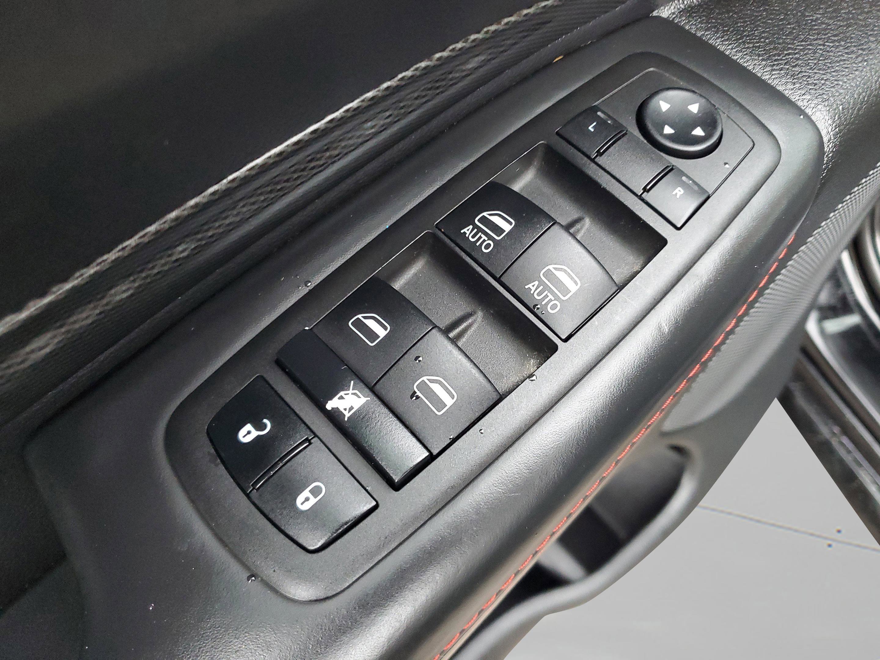 Used 2023 Dodge Durango GT image 25