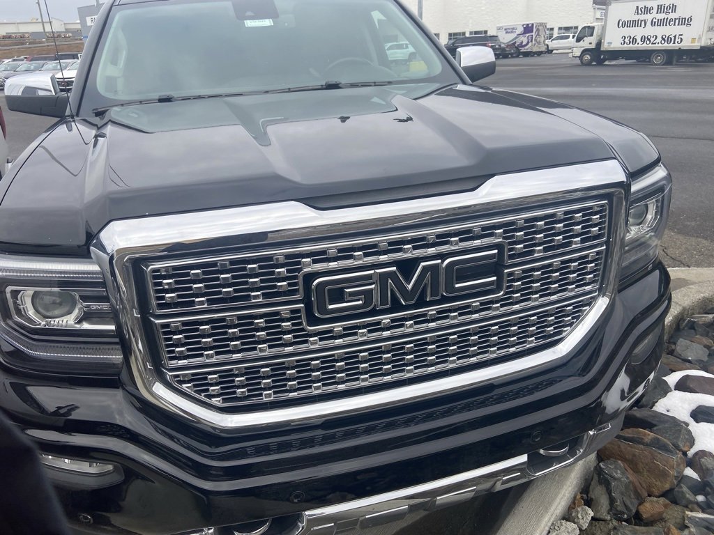 Used 2018 GMC Sierra 1500 Denali w/ Denali Ultimate Package image 12