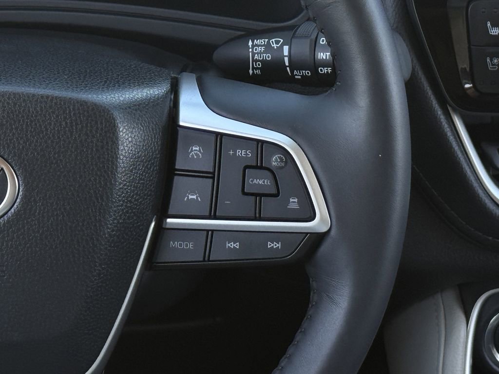 Used 2025 Toyota Grand Highlander Limited image 15
