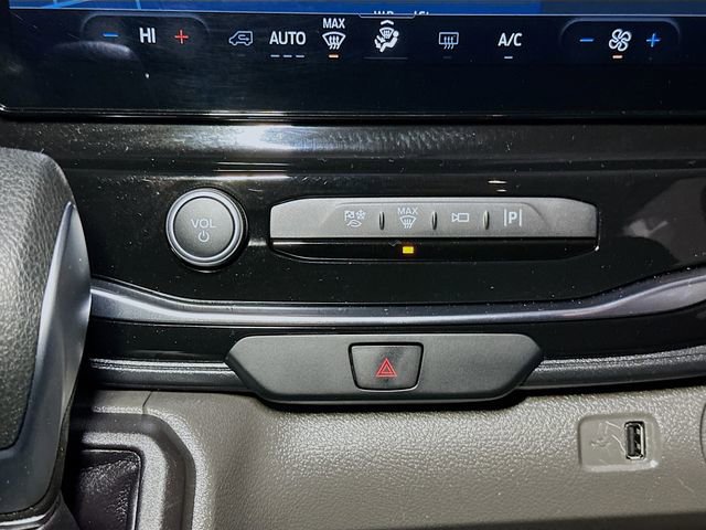 Used 2023 Ford Transit 350 XLT image 14