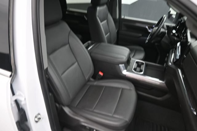 Used 2025 Chevrolet Silverado 2500 LTZ w/ LTZ Premium Package AWD/4WD image 11