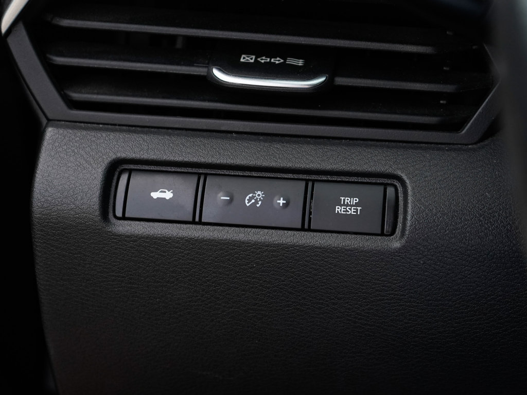 Used 2024 Nissan Altima 2.5 SR FWD image 22