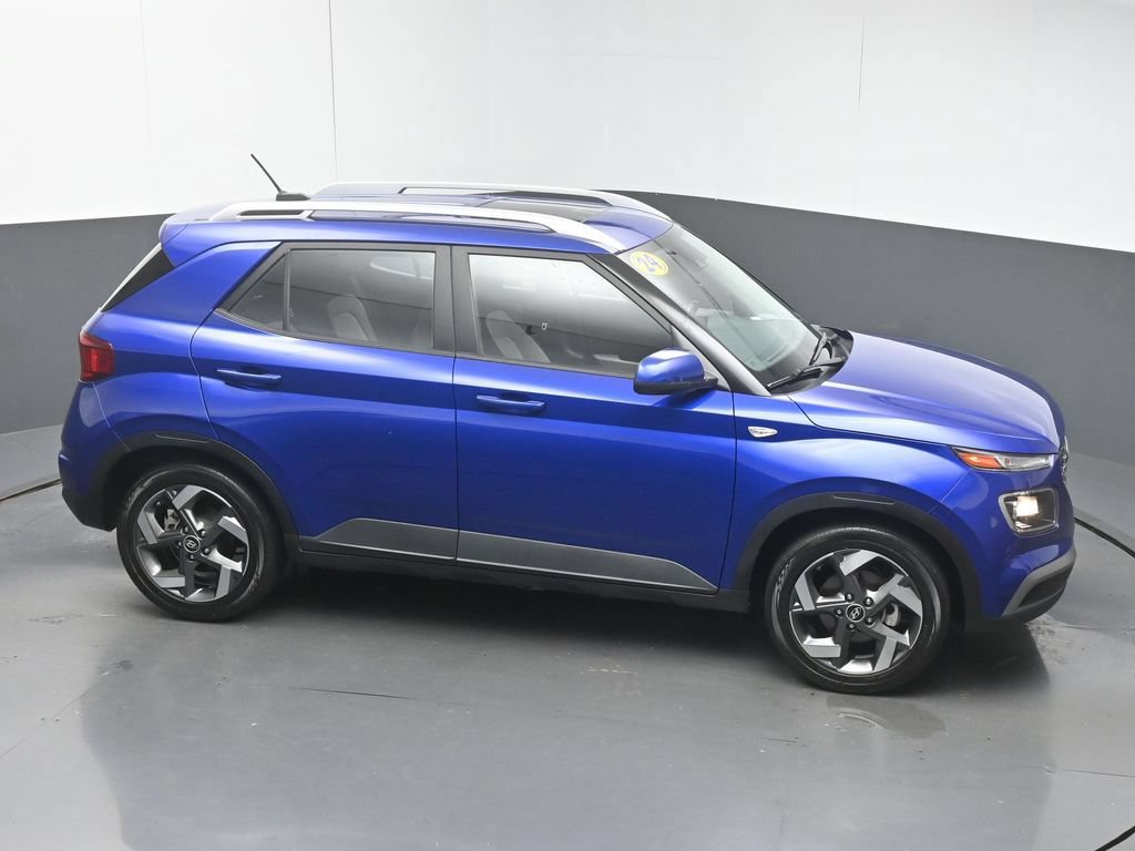 Used 2024 Hyundai Venue SEL FWD image 49