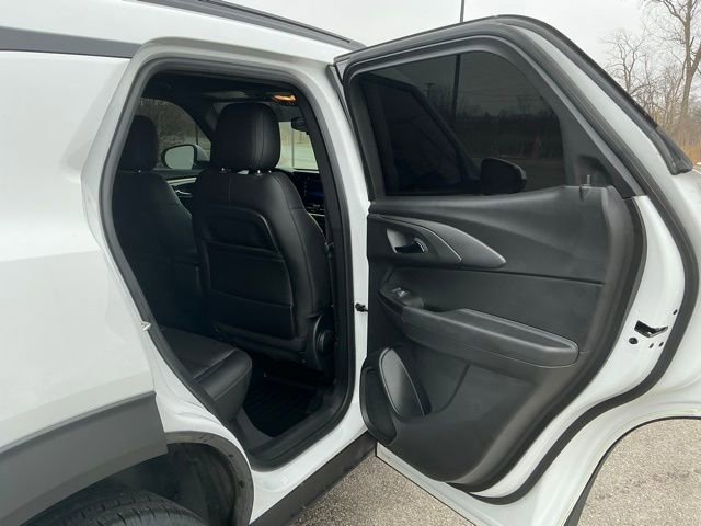 Used 2024 Chevrolet TrailBlazer ACTIV w/ Driver Confidence Package image 18