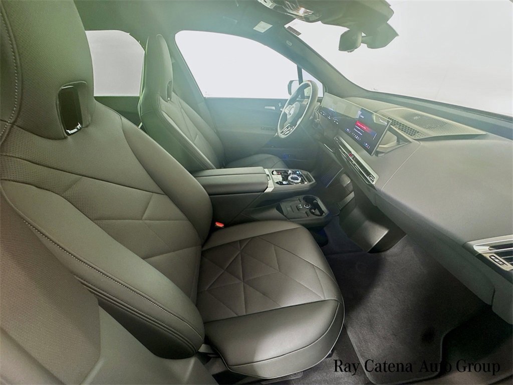 Used 2025 BMW iX M60 image 30
