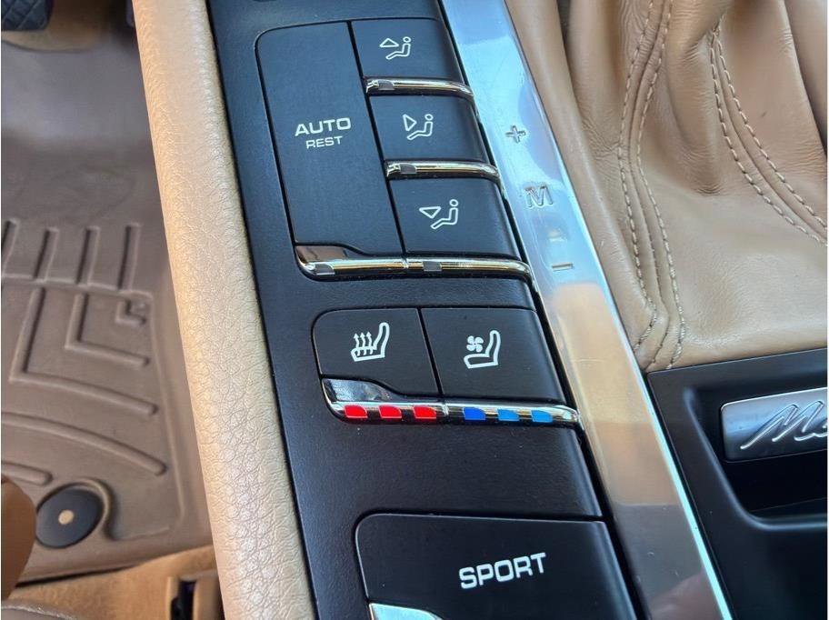 Used 2015 Porsche Macan S AWD/4WD image 21