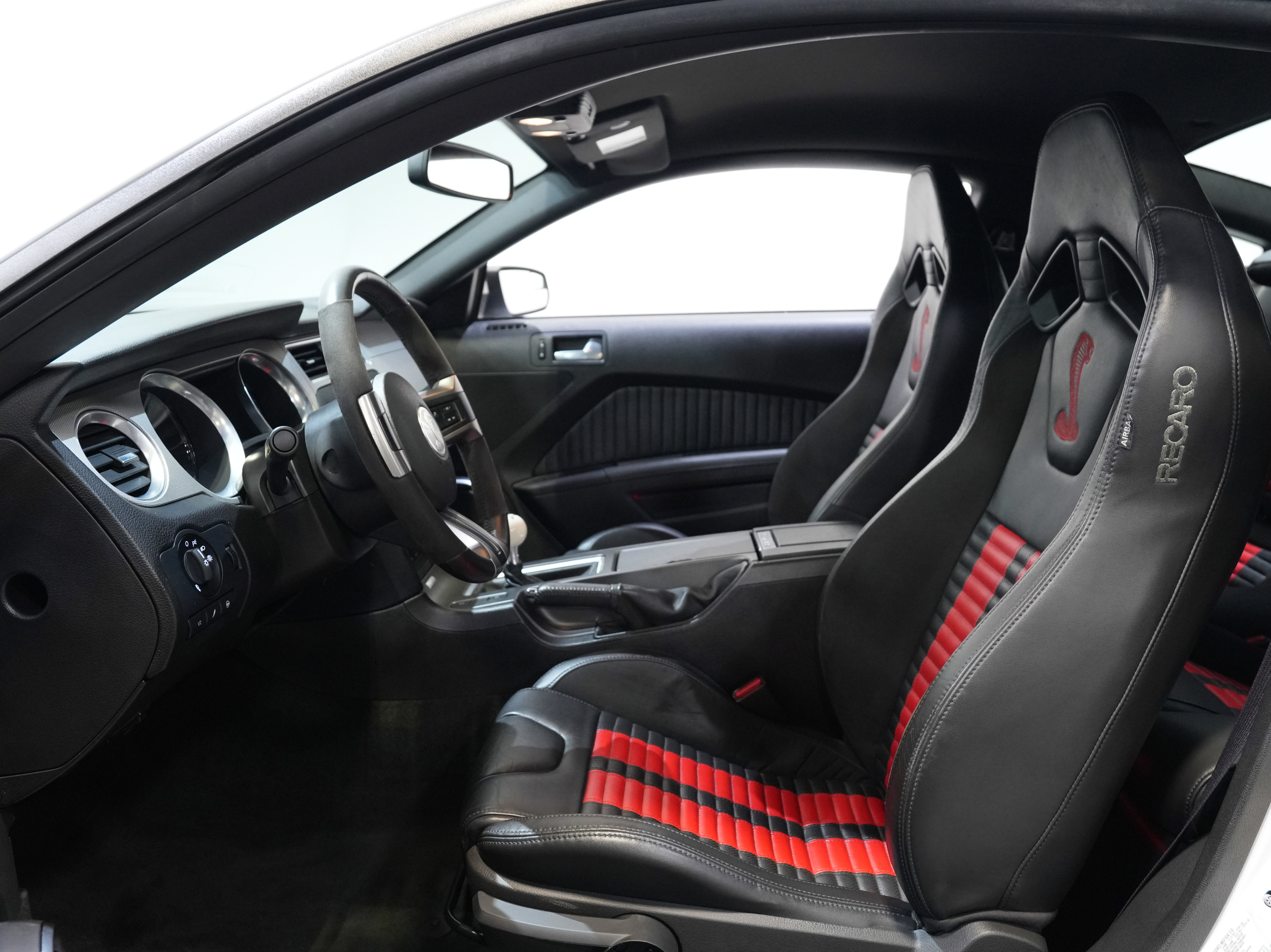 Used 2014 Ford Mustang Shelby GT500 w/ Equipment Group 821A RWD image 26