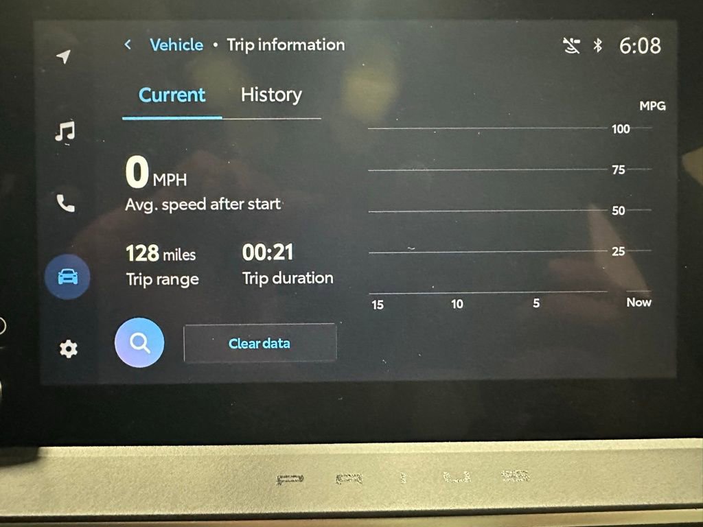 Used 2025 Toyota Prius XLE image 31