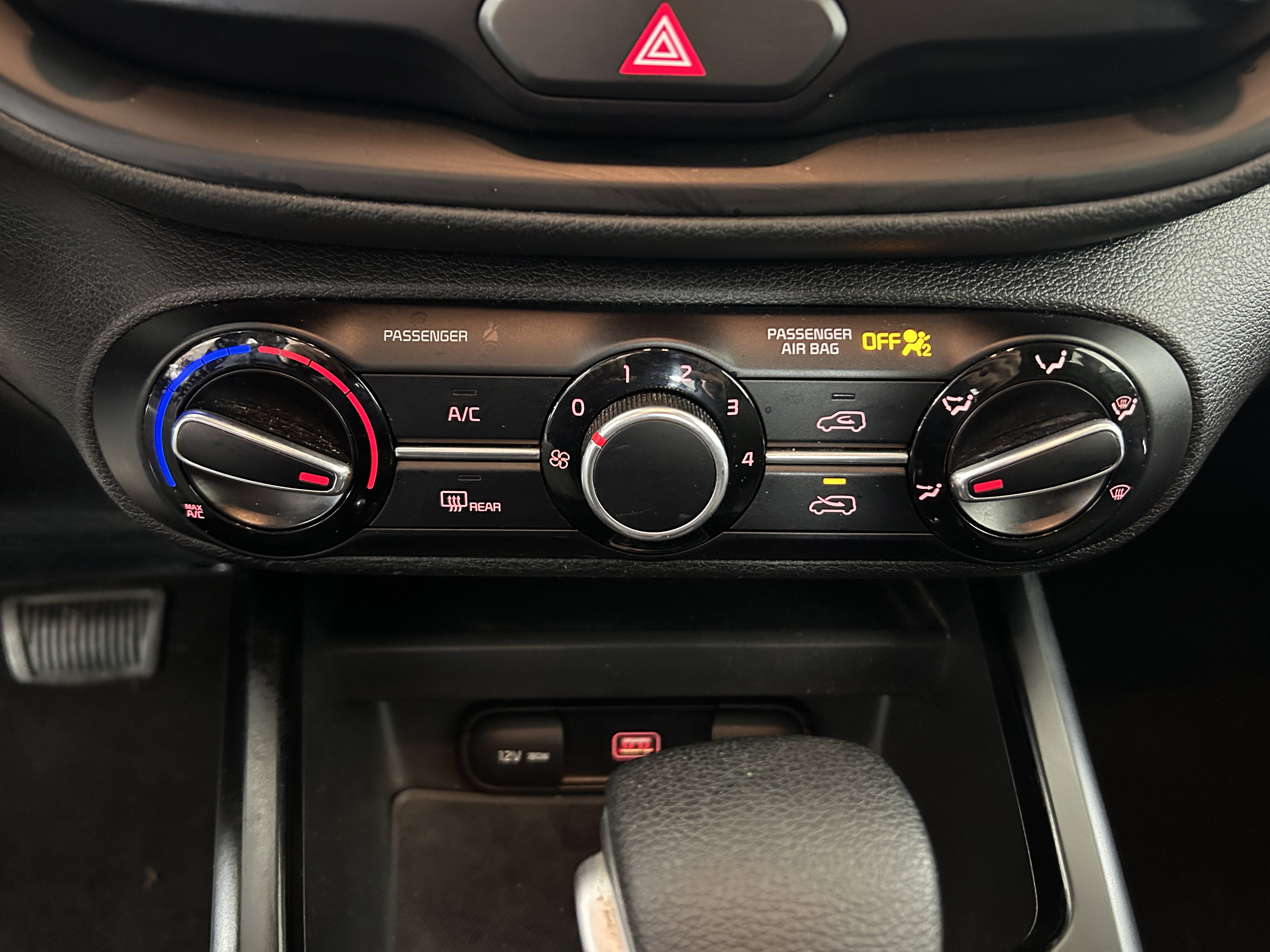 Used 2020 Kia Soul LX FWD image 22