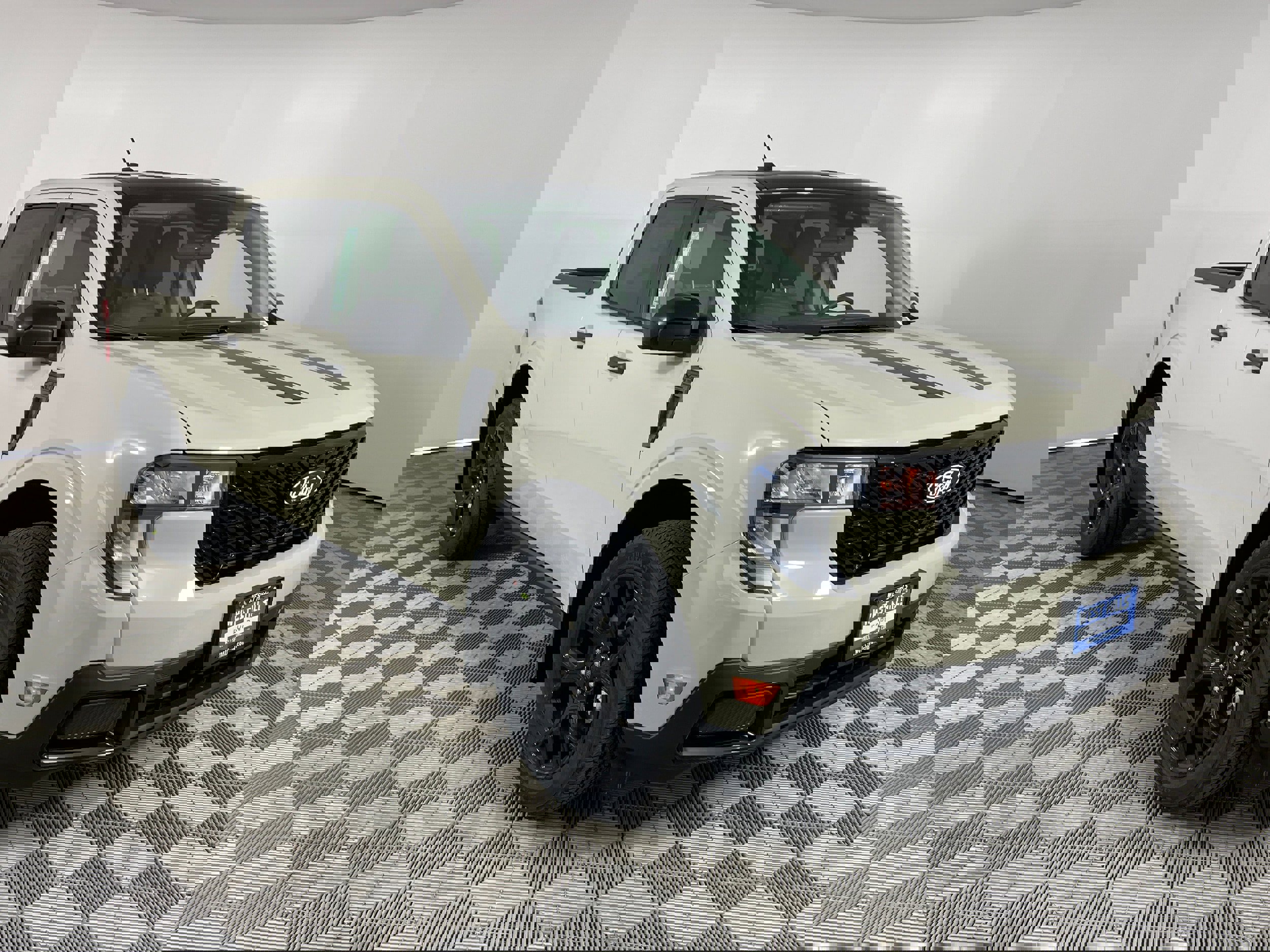 New 2025 Ford Maverick XLT w/ Black Appearance Package image 7