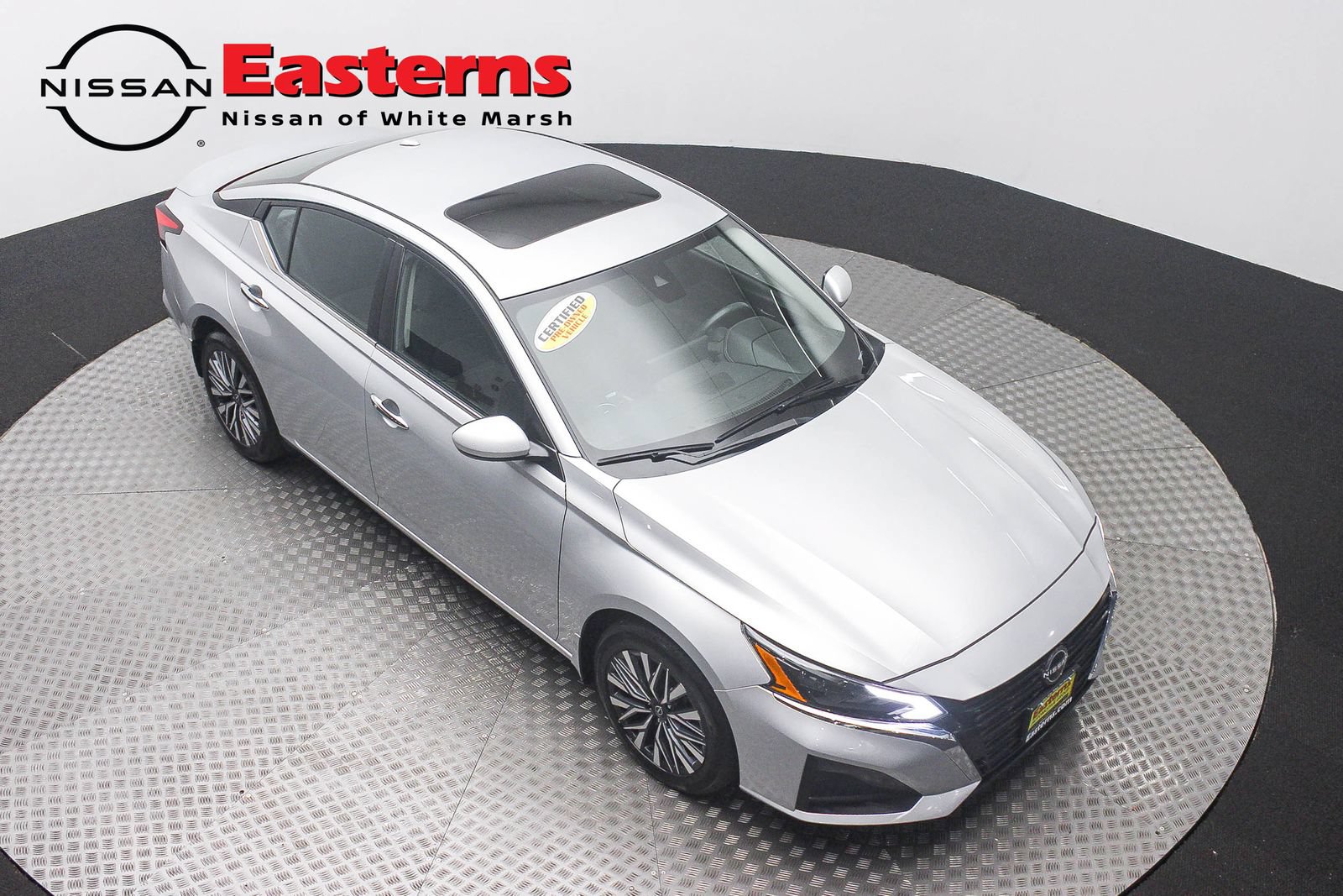 Used 2023 Nissan Altima 2.5 SV w/ SV Premium Package AWD/4WD image 3