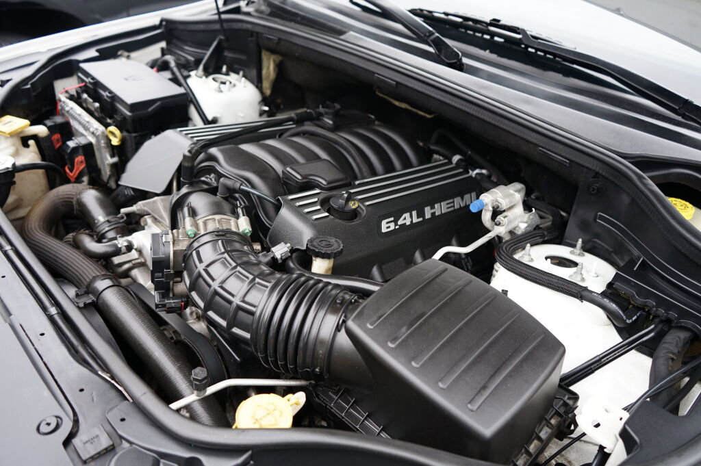 Used 2015 Jeep Grand Cherokee SRT w/ Trailer Tow Group IV image 27