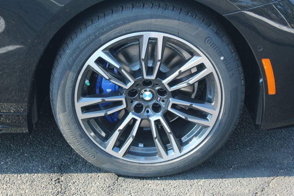 New 2026 BMW 530i xDrive w/ M Sport Package AWD/4WD image 12