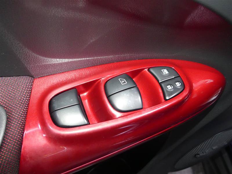 Used 2016 Nissan Juke SL AWD/4WD image 19