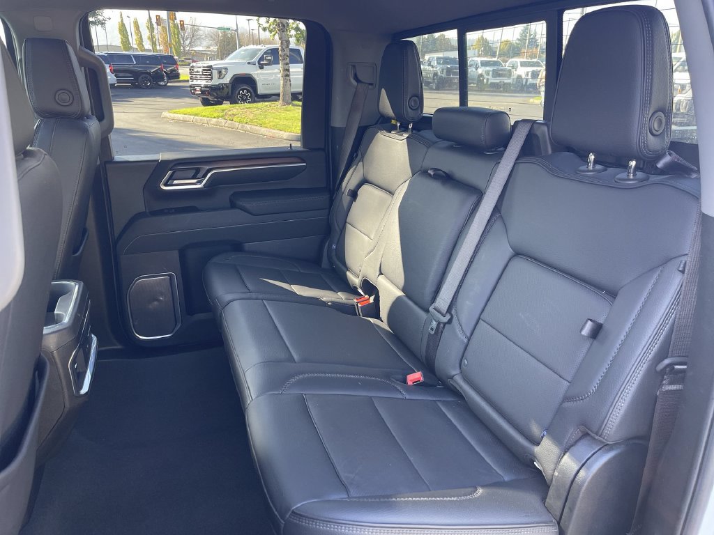 Used 2025 GMC Sierra 3500 Denali w/ Technology Package AWD/4WD image 26