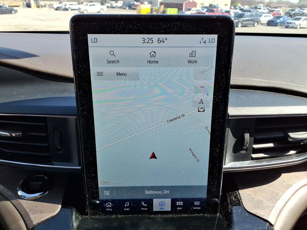 Used 2022 Ford Explorer Platinum w/ Premium Technology Package image 28