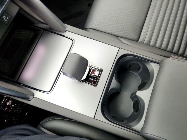Certified 2025 Land Rover Discovery Sport S image 25