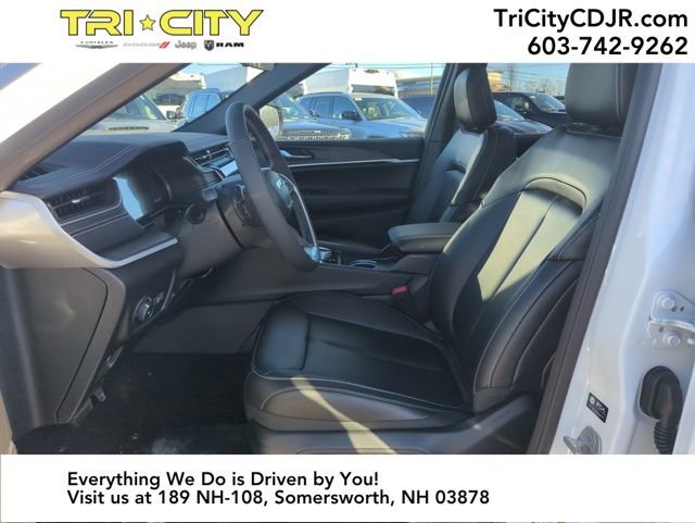 New 2025 Jeep Grand Cherokee Limited image 9