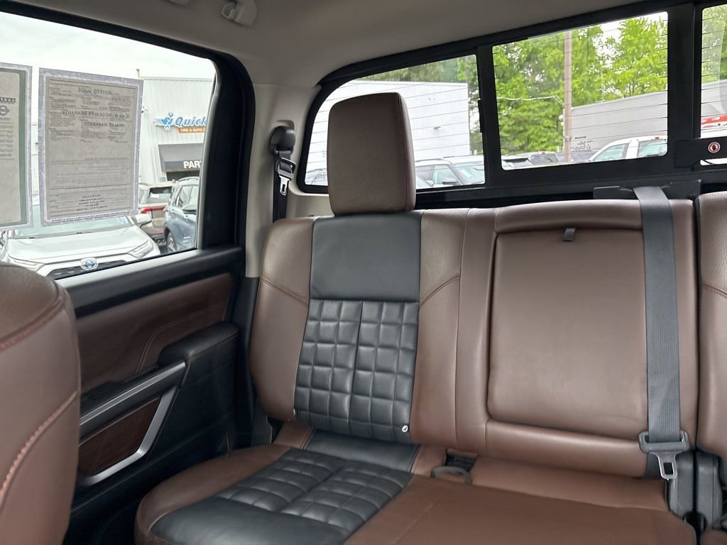 Used 2018 Nissan Titan Platinum Reserve w/ Platinum Utility Package AWD/4WD image 12