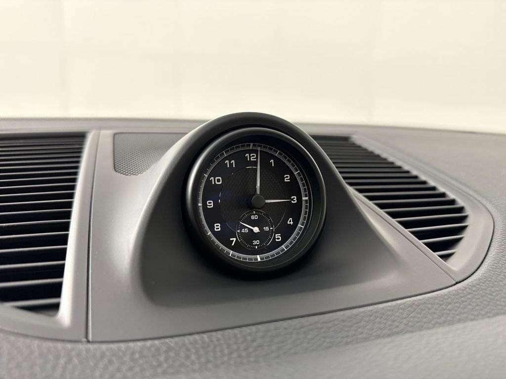 Certified 2025 Porsche Macan image 29
