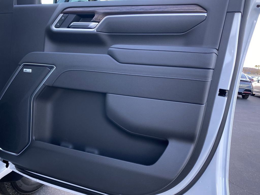 New 2026 GMC Sierra 3500 SLT w/ SLT Convenience Package image 42