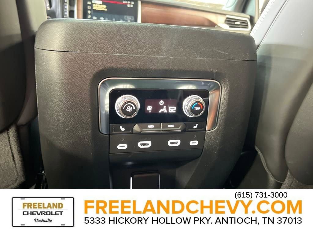 Used 2024 GMC Yukon Denali Ultimate image 31