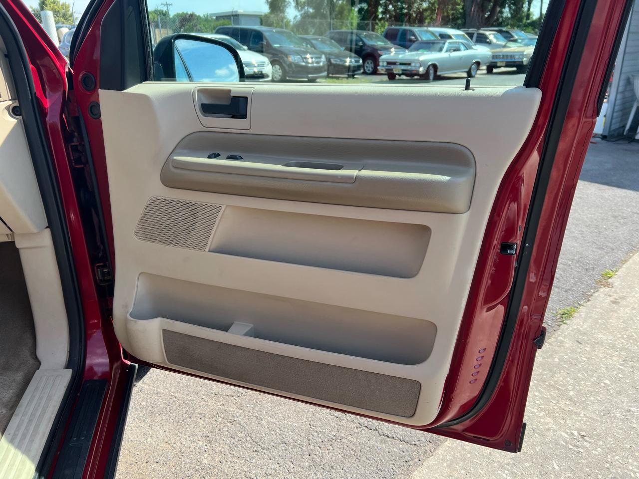 Used 2004 Ford Freestar SES FWD image 12