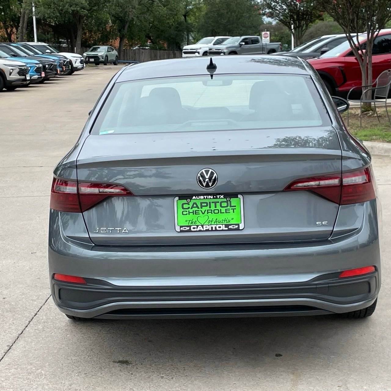 Used 2024 Volkswagen Jetta SE FWD image 5