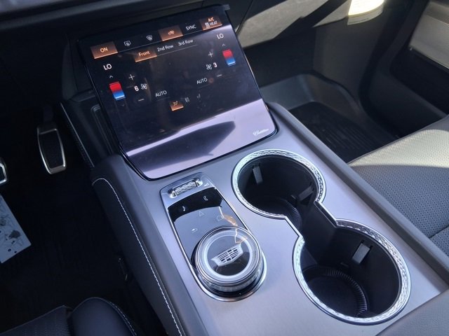 New 2026 Cadillac Vistiq Sport w/ LPO, Floor Liner Package image 15
