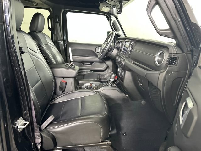 Used 2022 Jeep Wrangler Unlimited Sahara w/ Cold Weather Group image 28