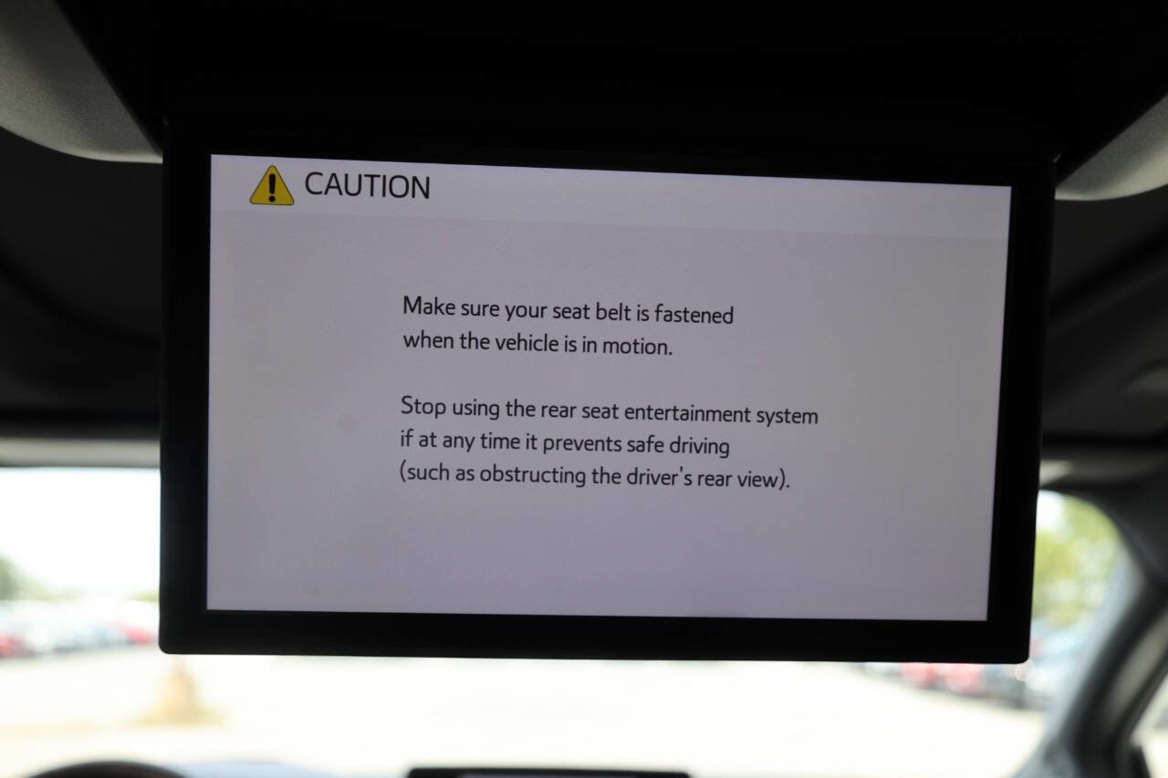 Used 2021 Toyota Sienna Platinum AWD/4WD image 21
