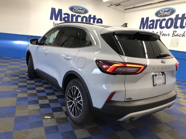 New 2025 Ford Escape SE image 3