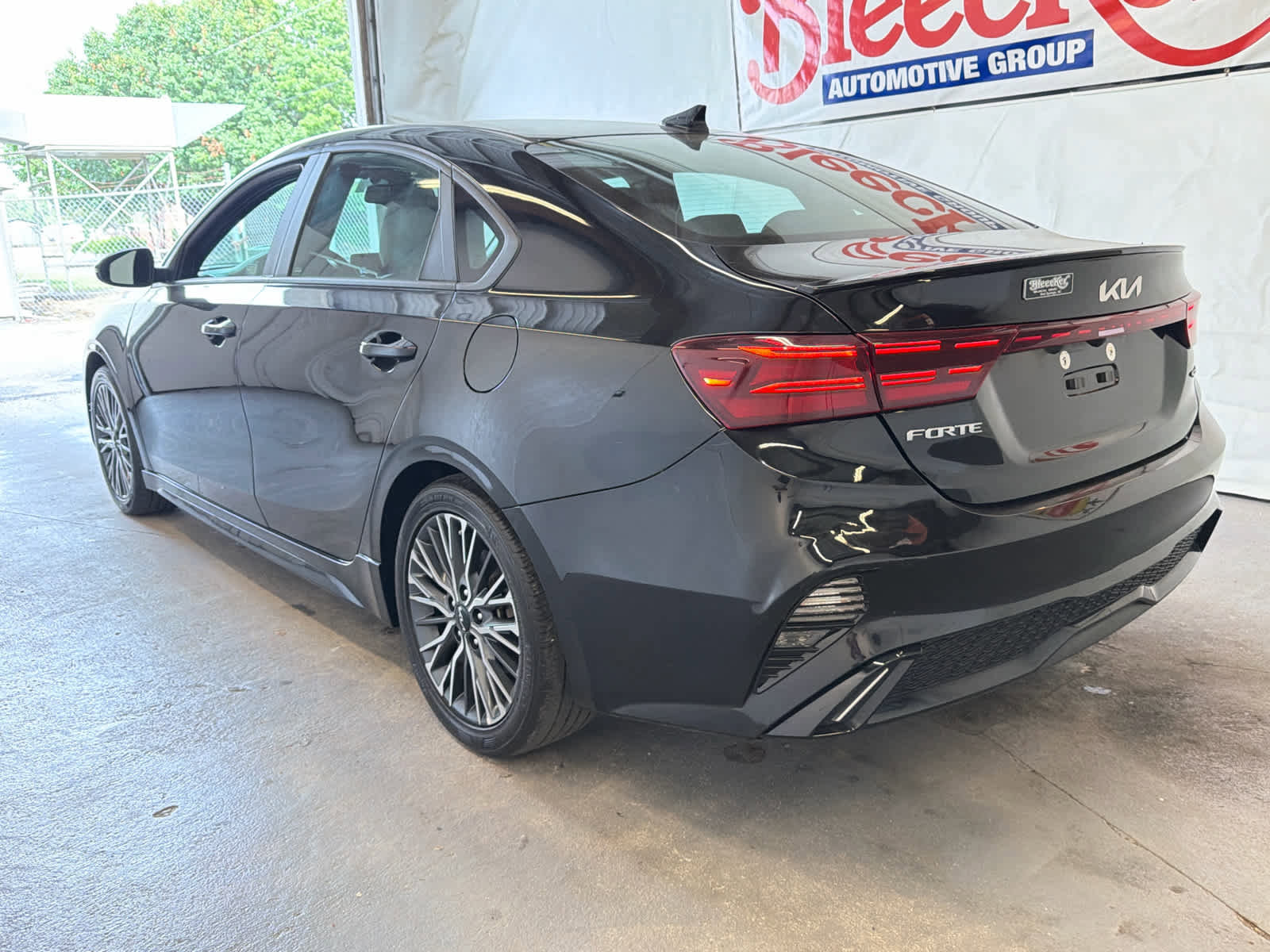 Used 2023 Kia Forte GT-Line w/ GT-Line Premium Package FWD image 8