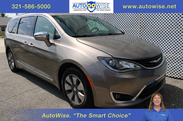 Used 2017 Chrysler Pacifica Platinum
