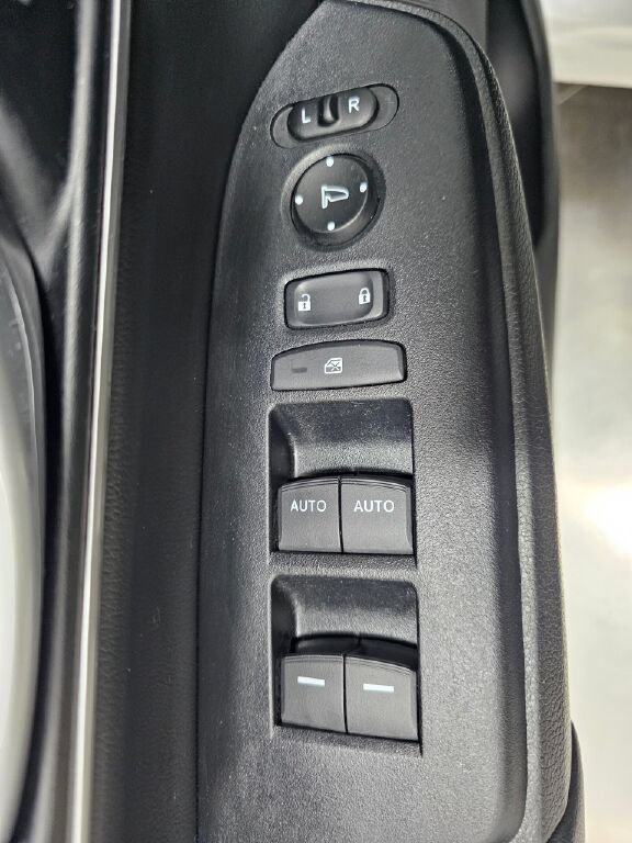 Used 2022 Honda CR-V Touring image 26