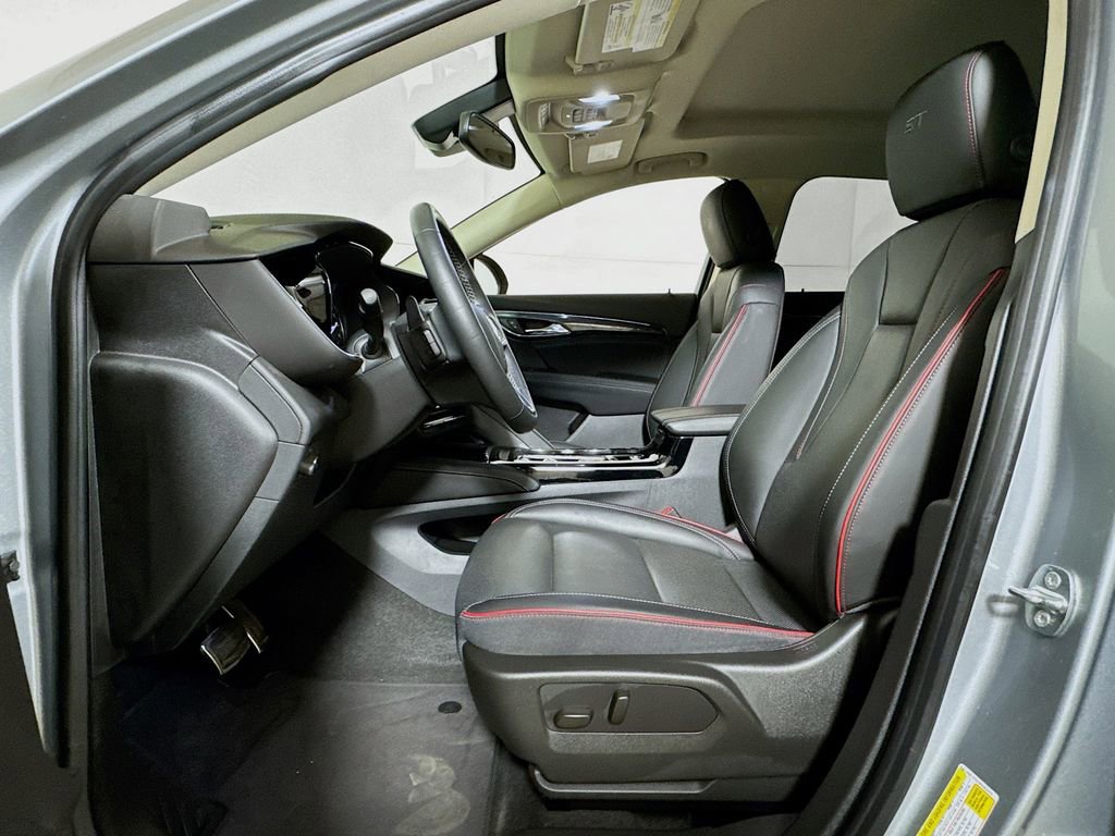 Used 2023 Buick Envision Essence w/ Sport Touring Package AWD/4WD image 19